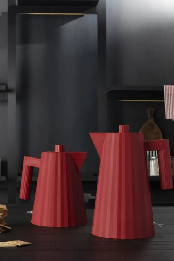 Alessi Haushaltsgeräte^Elektrischer Plissé Wasserkocher, 1,7 L, Rot