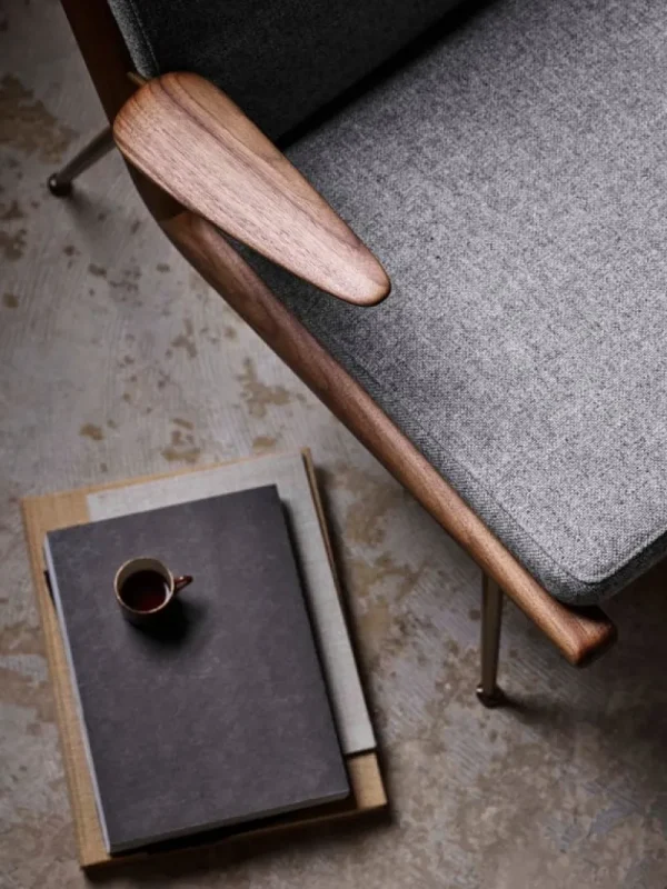 &Tradition Sitzgelegenheiten-&Tradition Boomerang HM2 Loungesessel, Hallingdal 130 – Nussbaum geölt