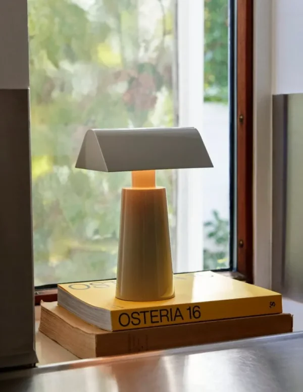 Normann Copenhagen Tischlampen | Tragbare Lampen-&Tradition Caret MF1 tragbare Tischleuchte, Seidengrau