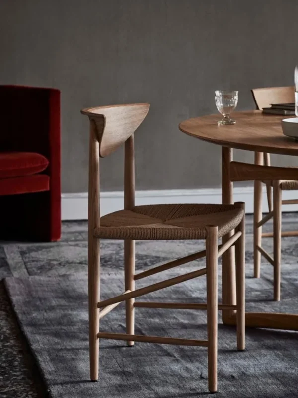 Fritz Hansen Sitzgelegenheiten-&Tradition Drawn HM3 Stuhl, Eiche weiß geölt