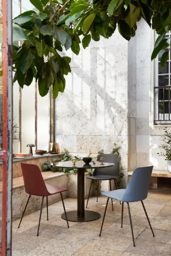 Audo Copenhagen Tische-&Tradition In Between SK18 Tisch, Bronzefarben – schwarzer Marmor