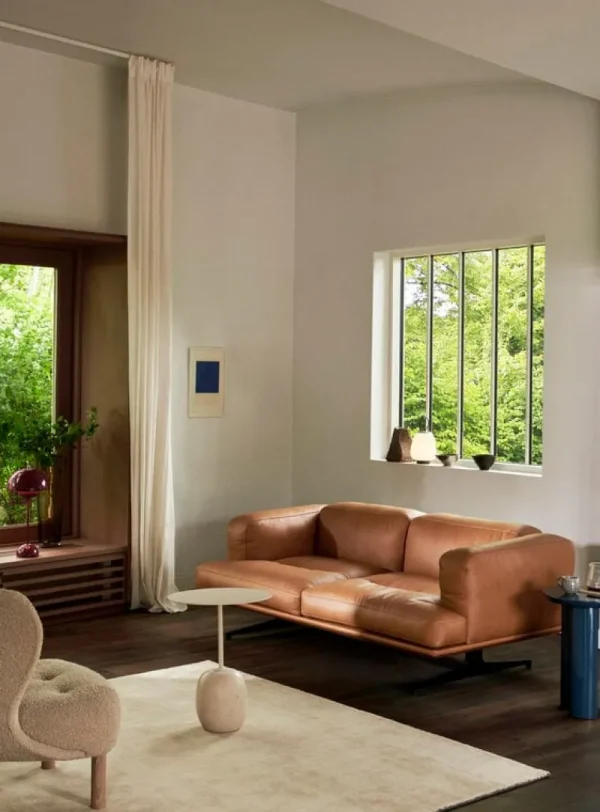 &Tradition Sofas Und Liegen-&Tradition Inland AV22 2-Sitzer-Sofa, schwarz - cognacbraunes Noble-Leder
