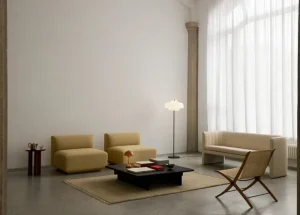 GUBI Tische-&Tradition Ita OS4 Couchtisch, 110 x 110 cm, dunkel gebeizte Eiche