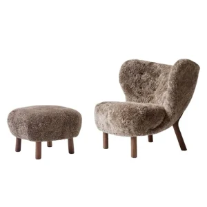 Fogia Sitzgelegenheiten-&Tradition Little Petra Loungesessel und Pouf, Sahara, Schafsfell – Nussbaum