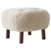 &Tradition Sitzgelegenheiten-&Tradition Little Petra ATD1 Pouf, Moonlight, Schaffell - Walnuss