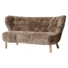 Tapio Anttila Collection Sofas Und Liegen-&Tradition Little Petra VB2 Sofa, Sahara, gelocktes Schafsfell - Eiche weiß