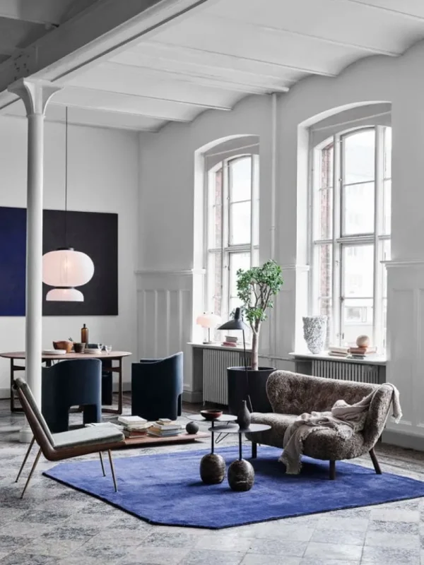 Tapio Anttila Collection Sofas Und Liegen-&Tradition Little Petra VB2 Sofa, Sahara, gelocktes Schafsfell - Eiche weiß