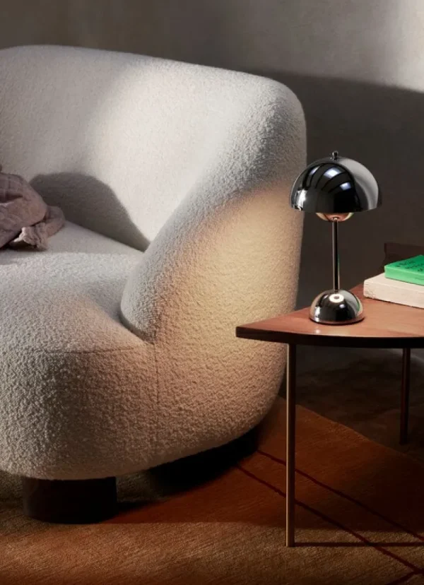 Yrju00f6 Kukkapuro Sofas Und Liegen-&Tradition Margas LC3 2-Sitzer-Sofa, Eiche geölt - Karakorum 001