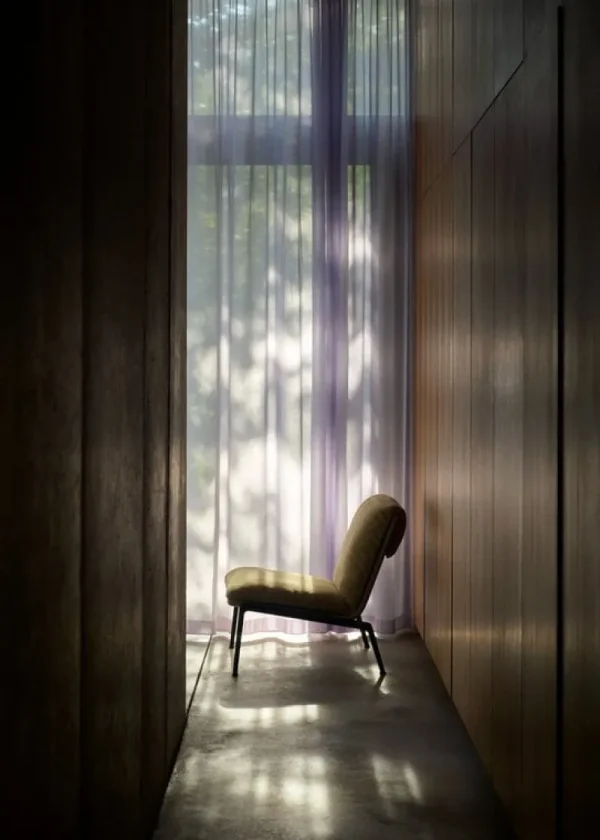 Fritz Hansen Sitzgelegenheiten-&Tradition Muno LN18 Loungesessel, warm black - dunkelbeige Clay 0007