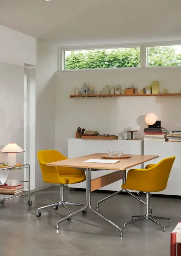 &Tradition Schreibtische Und Raumtrenner | Tische^&Tradition Pavilion AV18 Tisch, Chrom - Eiche lackiert