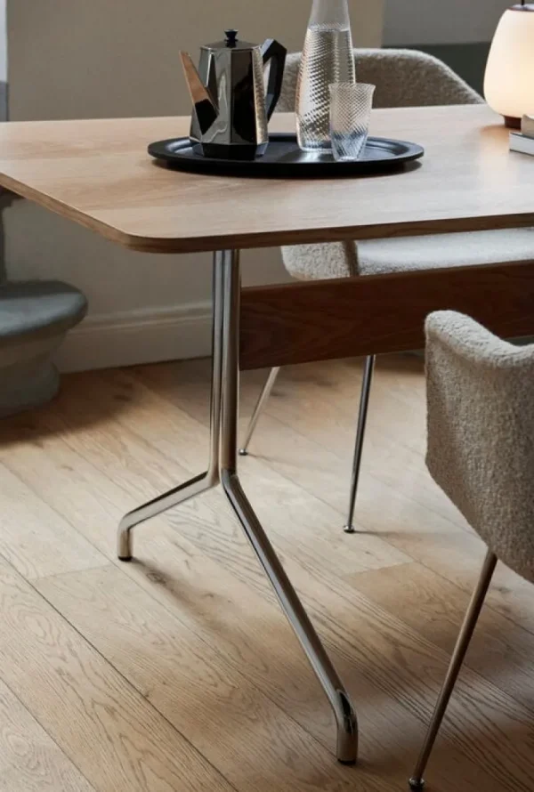 &Tradition Schreibtische Und Raumtrenner | Tische^&Tradition Pavilion AV19 Tisch, Chrom - Eiche lackiert