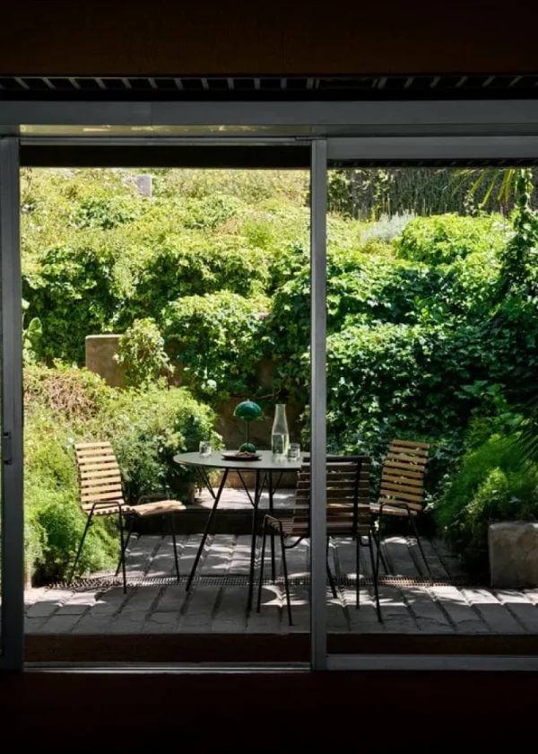 Muuto Tische-&Tradition RFH RD5 Terrassentisch, 75 cm, schwarz - schwarzes Laminat