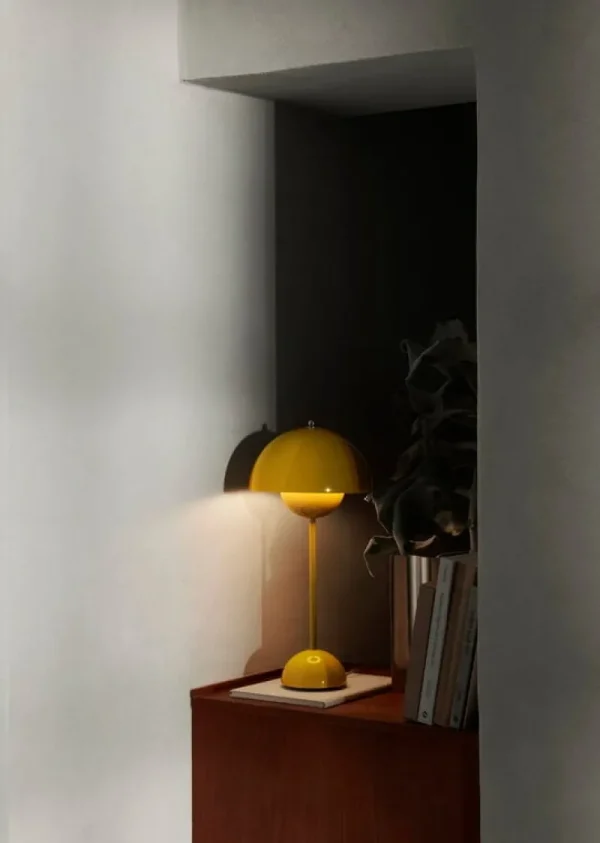 Kinder &Tradition Möbel Für Das Kinderzimmer | Tischlampen^&Tradition Tischleuchte Flowerpot VP3, senffarben