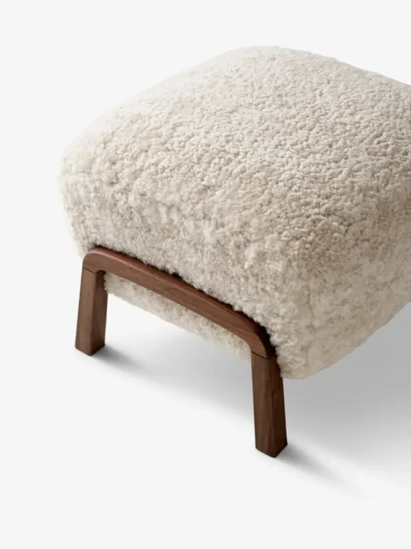 &Tradition Sitzgelegenheiten-&Tradition Wulff ATD2 Loungesessel und ATD3 Hocker, Mondgelb – Nussbaum
