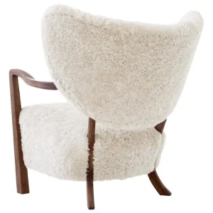 Normann Copenhagen Sitzgelegenheiten-&Tradition Wulff ATD2 Loungesessel, Moonlight-Schaffell - Walnuss
