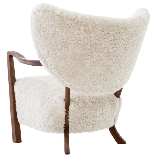 Normann Copenhagen Sitzgelegenheiten-&Tradition Wulff ATD2 Loungesessel, Moonlight-Schaffell - Walnuss
