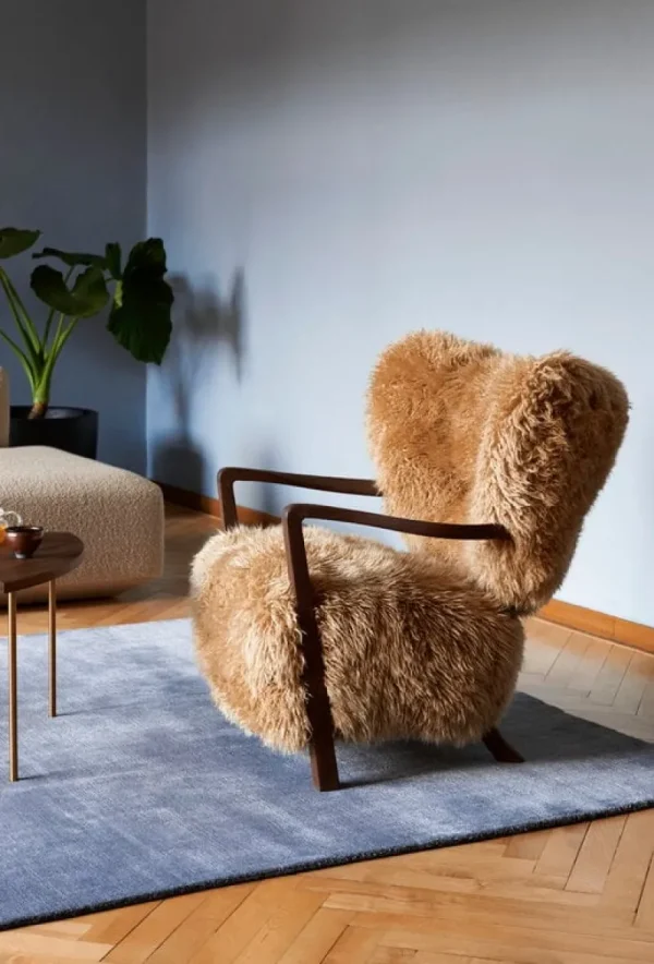 Knoll Sitzgelegenheiten-&Tradition Wulff ATD2 Sessel und Pouf, Honig Schaffell 50 mm - Nussbaum