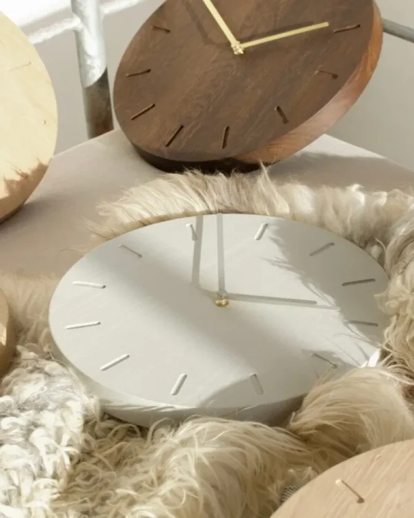 Vitra Uhren-applicata Watch:Out Wanduhr, Eiche - Grau