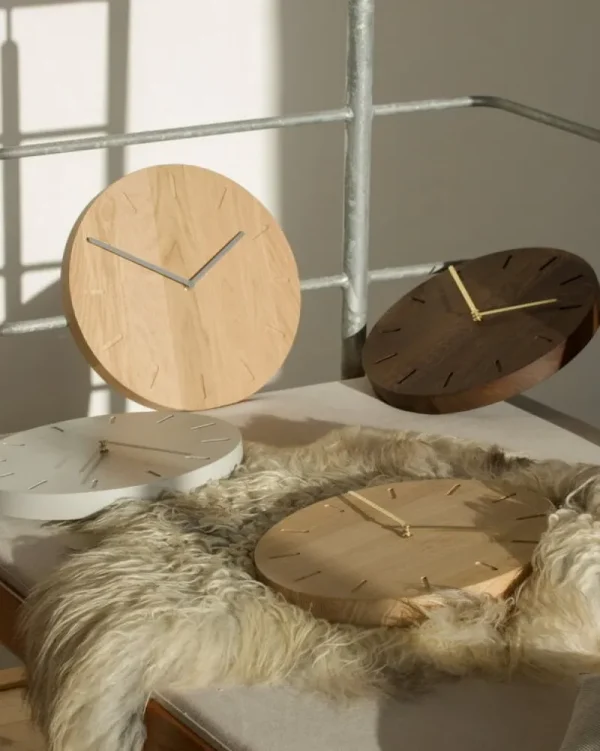 applicata Uhren-Watch:Out Wanduhr, Eiche - Messing