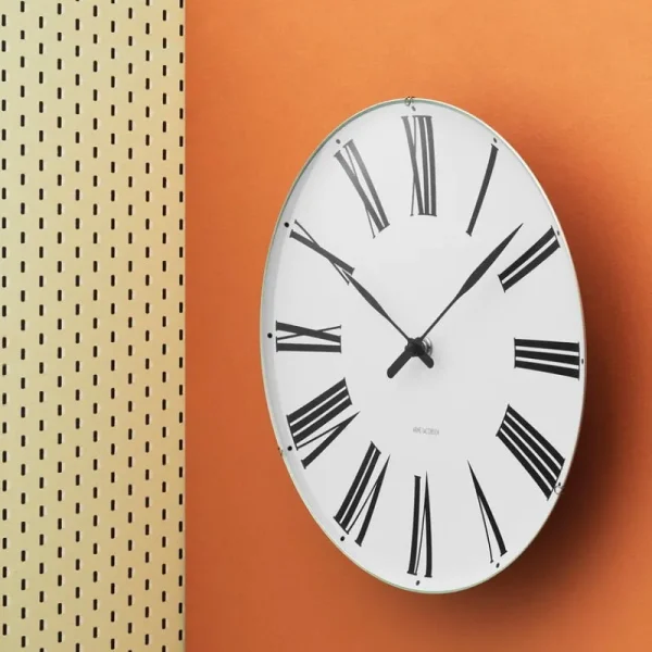 HAY Uhren-Arne Jacobsen AJ Roman Wanduhr, 29 cm