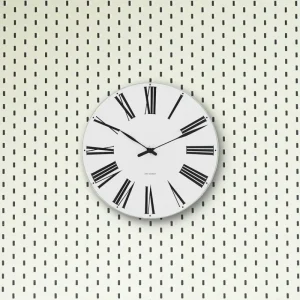 HAY Uhren-Arne Jacobsen AJ Roman Wanduhr, 29 cm
