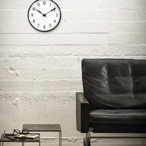 Georg Jensen Uhren-Arne Jacobsen Wanduhr AJ Station, 21 cm