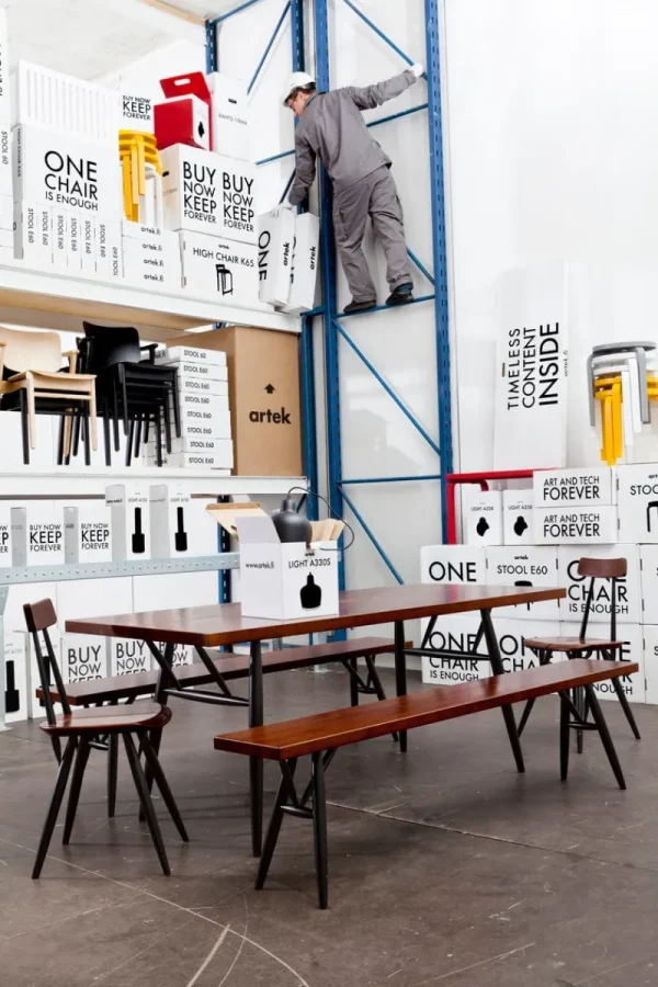 Louis Poulsen Deckenleuchten-Artek Aalto A330S „Golden Bell“ Pendelleuchte, schwarz