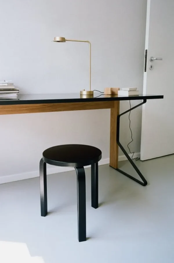 Wendelbo Sitzgelegenheiten-Artek Aalto Hocker 60, schwarz lackiert