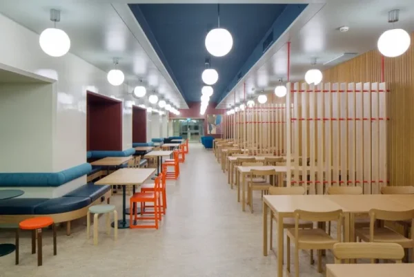 HAY Sitzgelegenheiten-Artek Aalto Hocker E60, blau/Birke