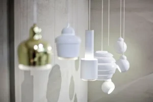 Frandsen Deckenleuchten-Artek Aalto Pendelleuchte A338 „Bilberry“, weiß