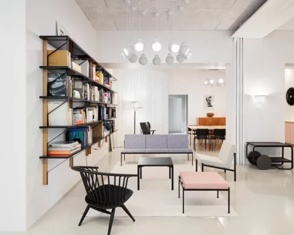 Frandsen Deckenleuchten-Artek Aalto Pendelleuchte A338 „Bilberry“, weiß