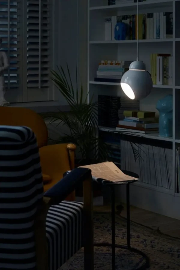 Frandsen Deckenleuchten-Artek Aalto Pendelleuchte A338 „Bilberry“, weiß