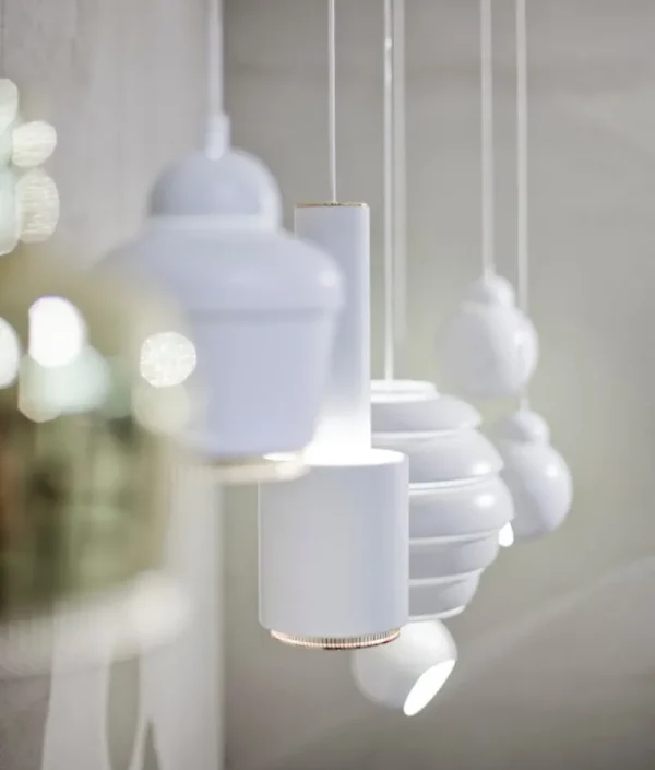 Frandsen Deckenleuchten-Artek Aalto Pendelleuchte A338 „Bilberry“, weiß