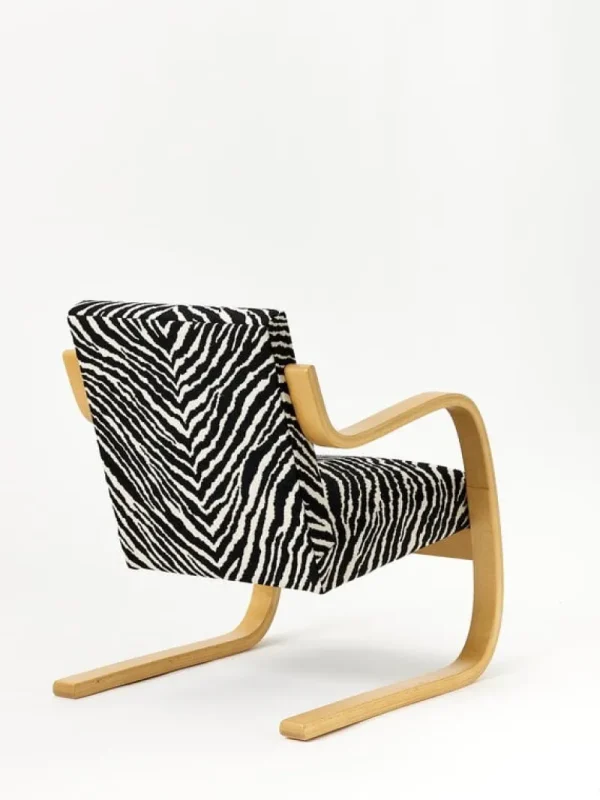 HAY Sitzgelegenheiten-Artek Aalto Sessel 402, Honigfarben gebeizt - Zebra