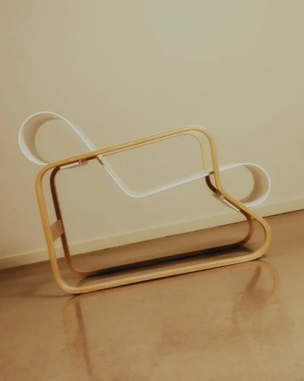 Vitra Sitzgelegenheiten-Artek Aalto Sessel 41 „Paimio“, weiß