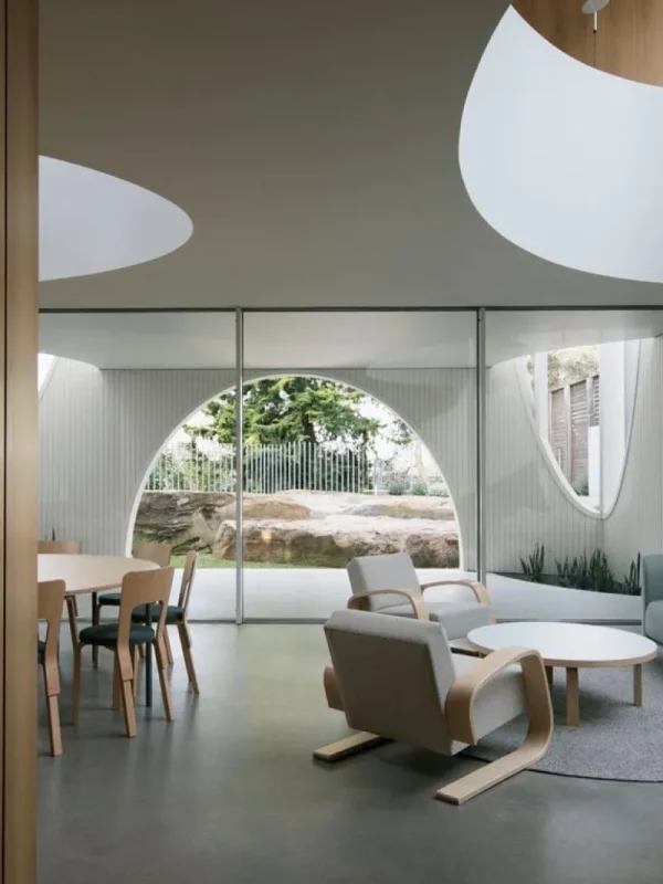 Artek Sitzgelegenheiten-Aalto Sessel 400 „Tank“, Birke - weiß Hallingdal 100