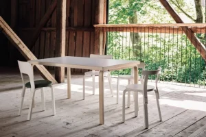 Montana Furniture Tische-Artek Aalto Tisch 82A, Birke - Linoleum schwarz