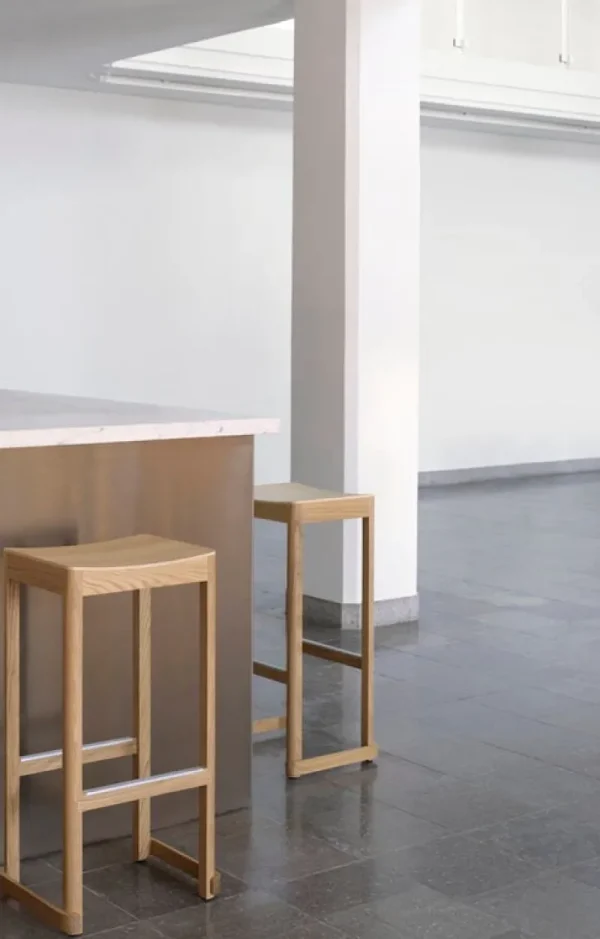 Normann Copenhagen Sitzgelegenheiten-Artek Atelier Barhocker, 75 cm, Eiche lackiert