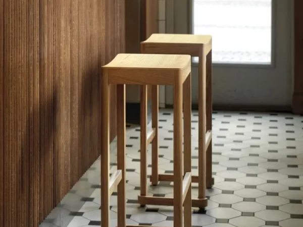 Normann Copenhagen Sitzgelegenheiten-Artek Atelier Barhocker, 75 cm, Eiche lackiert