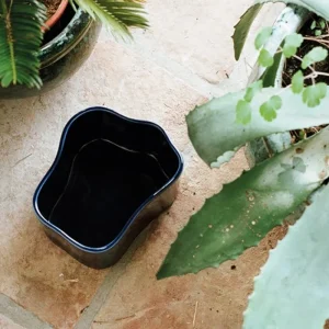 Artek Indoor-gardening^Übertopf Riihitie A, mittelgroß, blau glänzend