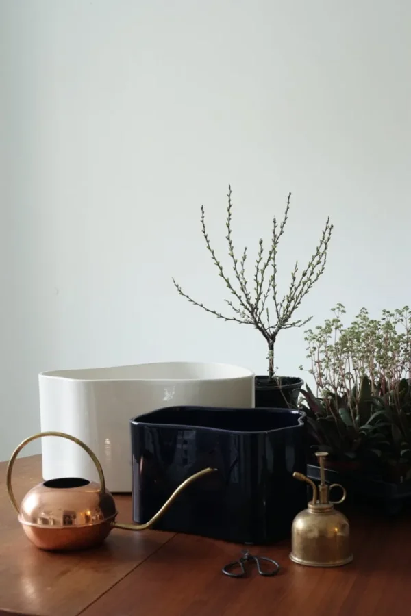 Artek Indoor-gardening^Übertopf Riihitie A, mittelgroß, blau glänzend