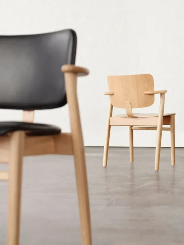 Skagerak Sitzgelegenheiten-Artek Domus Stuhl, Birke lackiert