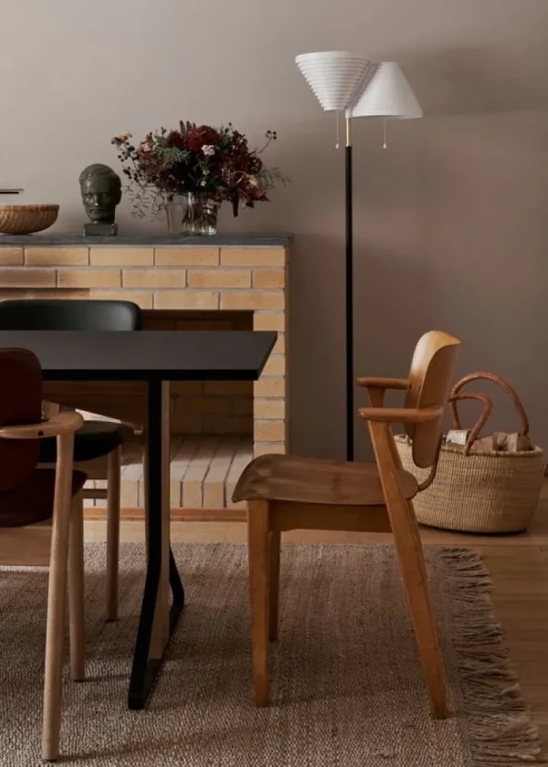 Vitra Sitzgelegenheiten-Artek Domus Stuhl, honigfarben gebeizt