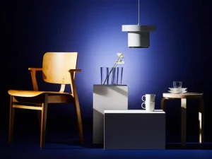 Vitra Sitzgelegenheiten-Artek Domus Stuhl, honigfarben gebeizt