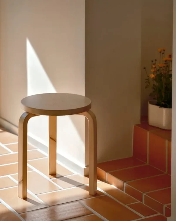 Normann Copenhagen Sitzgelegenheiten-Artek Hocker Aalto 60, Wildbirke