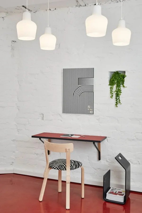 Artek Schreibtische Und Raumtrenner | Tische^Kaari REB 006 Wandkonsole, schwarz/Eiche