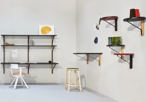 Artek Schreibtische Und Raumtrenner | Tische^Kaari REB 006 Wandkonsole, schwarz/Eiche