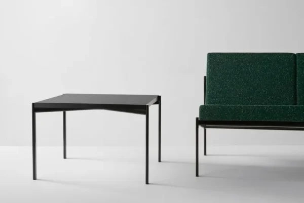 Miniforms Tische-Artek Kiki Tisch (niedrig), 60 × 60 cm, Schwarz, Schwarzes Linoleum