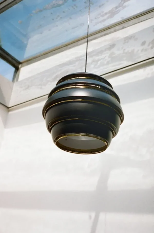 Muuto Deckenleuchten-Artek Pendelleuchte Aalto A331 „Beehive“, schwarz – Messing