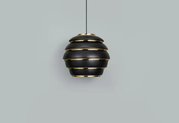 Muuto Deckenleuchten-Artek Pendelleuchte Aalto A331 „Beehive“, schwarz – Messing